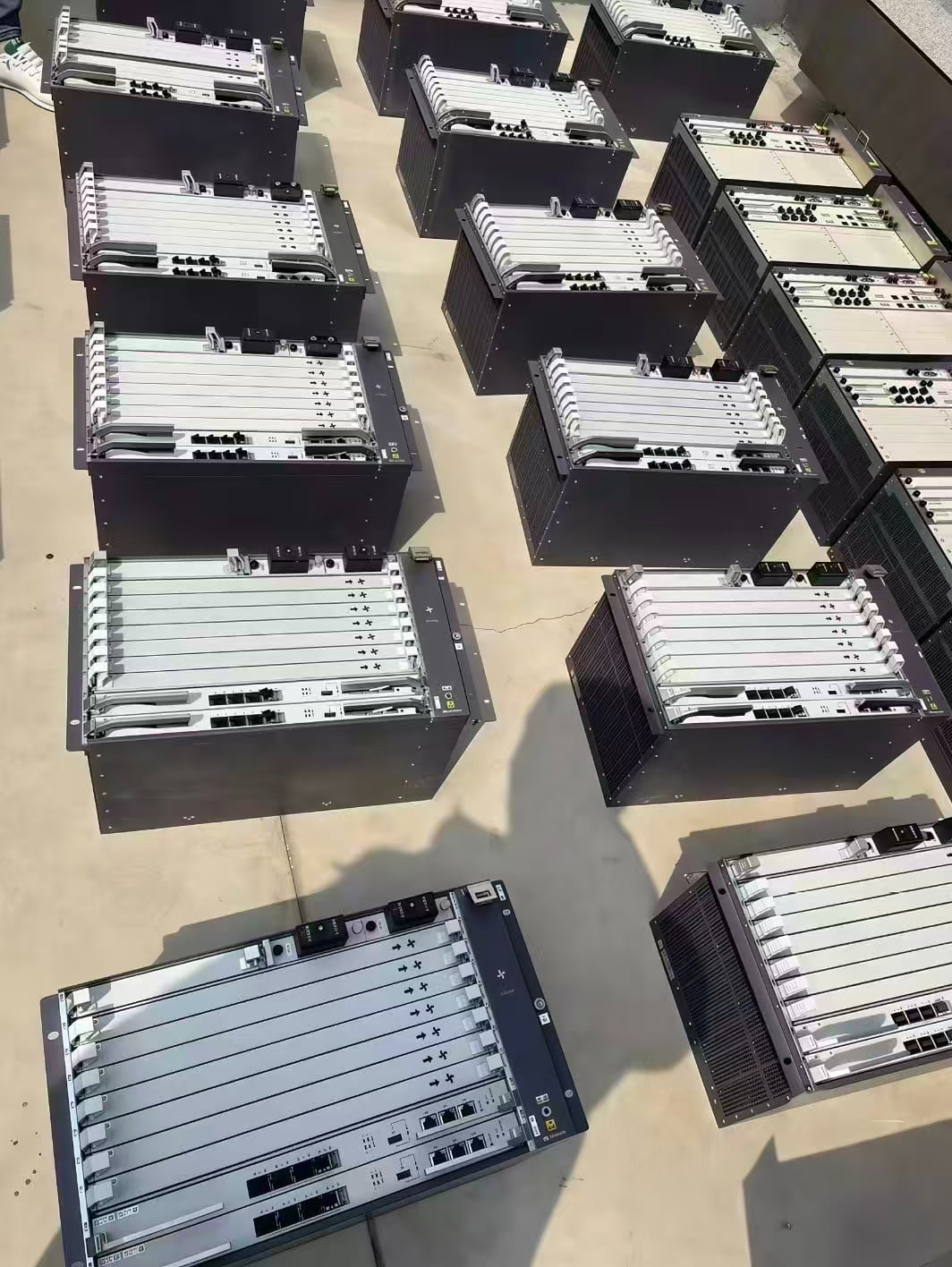 Huawei MA5800 OLT spare parts in telecom warehouse