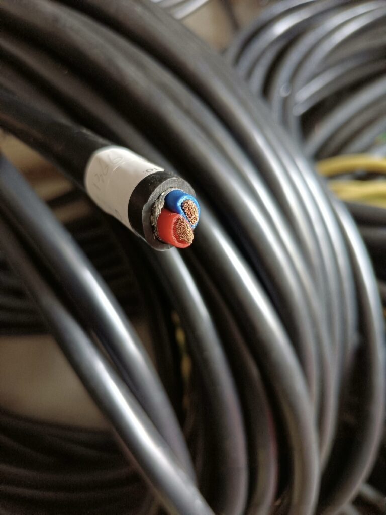 Power Cable 25033491 600V/1000V,N2XCY & ZRJYVP,2x16mm^2,Black(2Cores:Red, Blue).D. Shielding Outdoor Cable,CE UL3386 UL2464