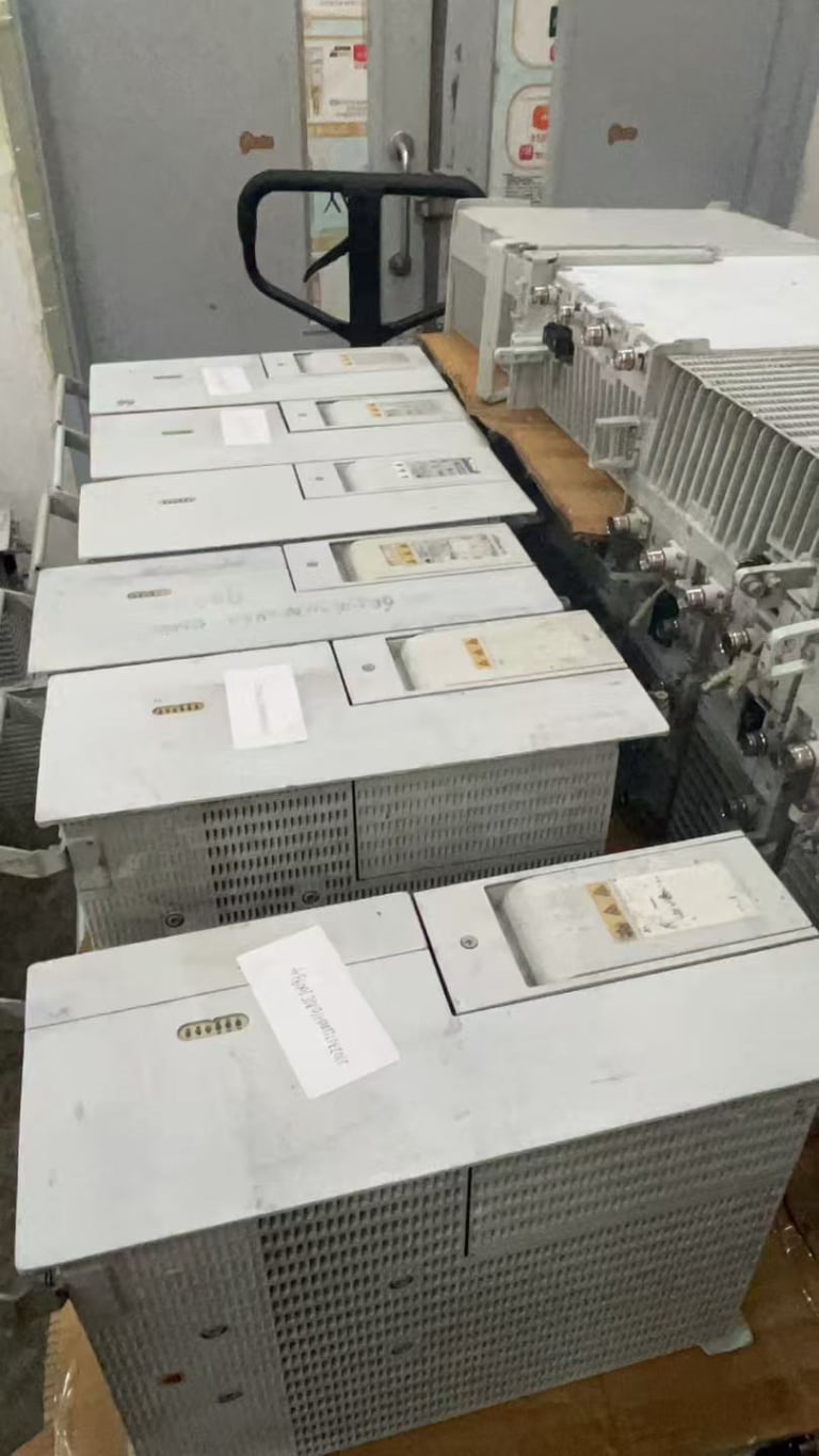 Product --  RRU5904 02311UWH